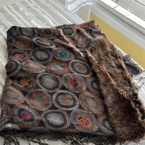 Beautiful Shaw with fur color